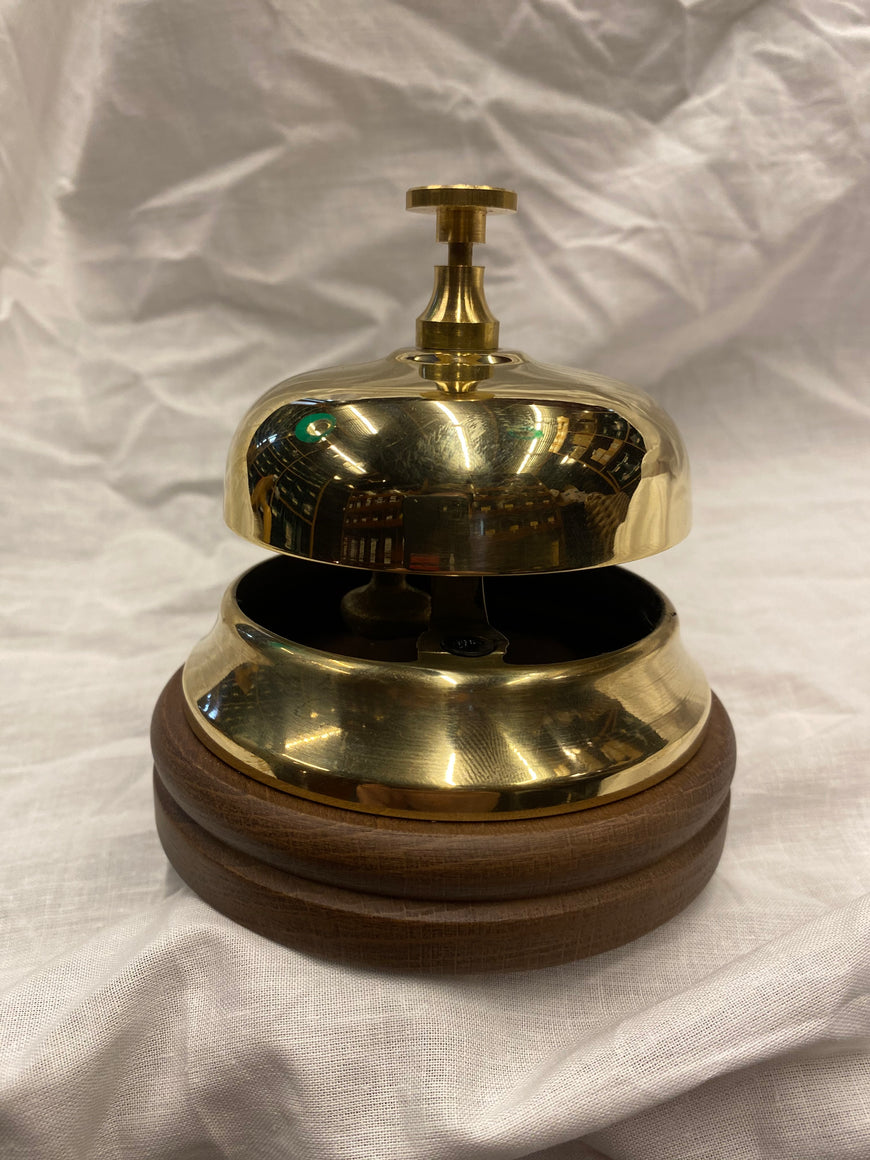 Baliebel, messing, houten voet
